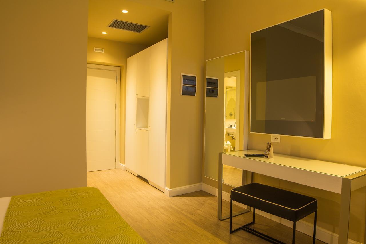 ליבורנו Hotel Universal מראה חיצוני תמונה