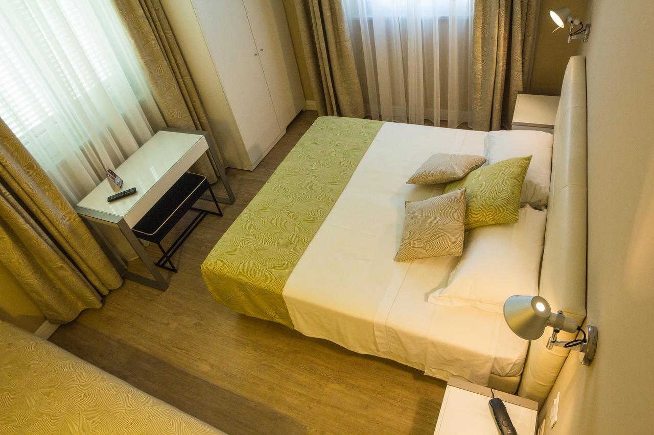 ליבורנו Hotel Universal מראה חיצוני תמונה
